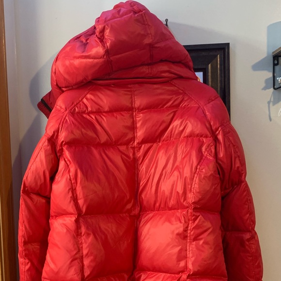 Red puffer jacket - Picture 4 of 8